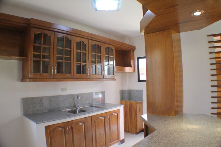 Hanging Cabinets A B C Cagayan De Oro Real Estate Philippines